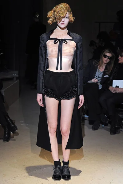 Look 4